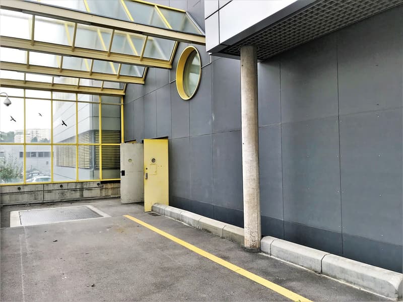 Laboratorio/magazzino 68m2 a Renens - vicinanza autostrada/stazione - Contratto di locazione flessibile (5)