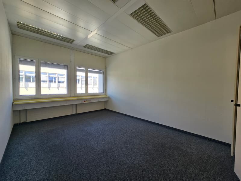 Bureaux "plug & play" de 21m2 très bien situé à Gland (4)