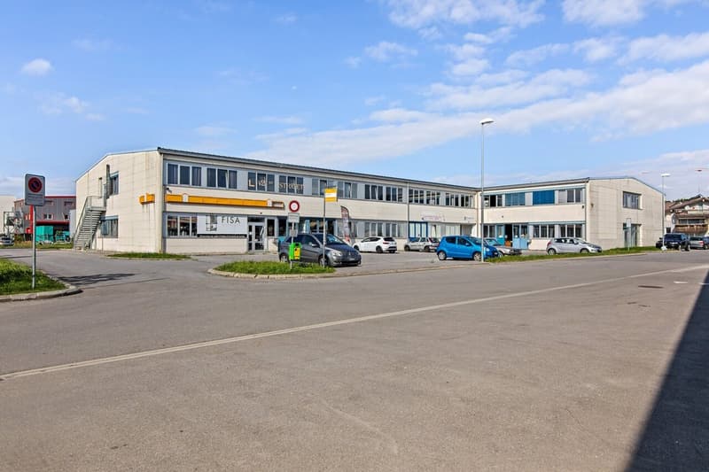 Laboratorio di 285m2 in affitto - Forel - Posizione centrale (2)