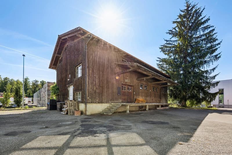 Barn with a lot of charm and its own garden (2)