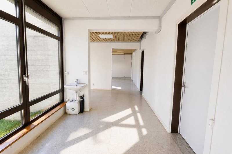 63 m2 surface on the ground floor - Close to everything - Flexible lease (3)
