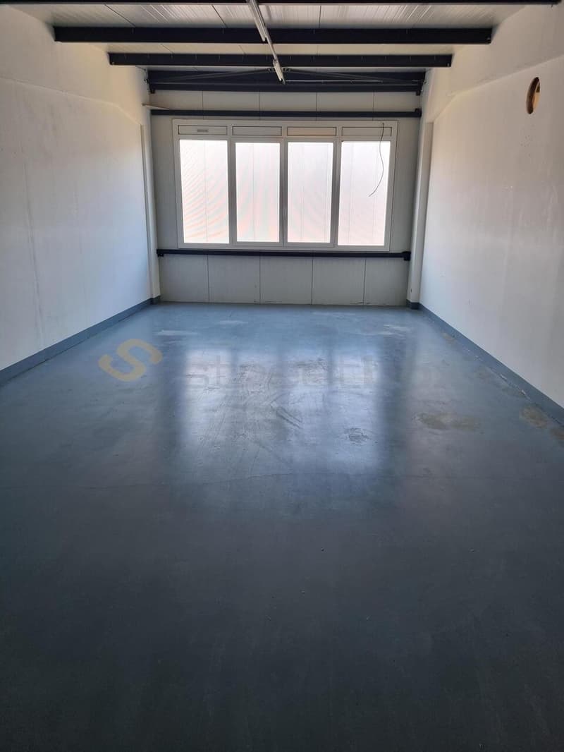 Dépôt de 120 m2 au premier étage - Box numéro 134 et 135 (4)