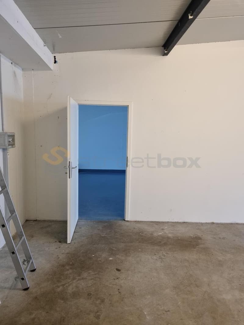 Dépôt de 120 m2 au premier étage - Box numéro 134 et 135 (2)