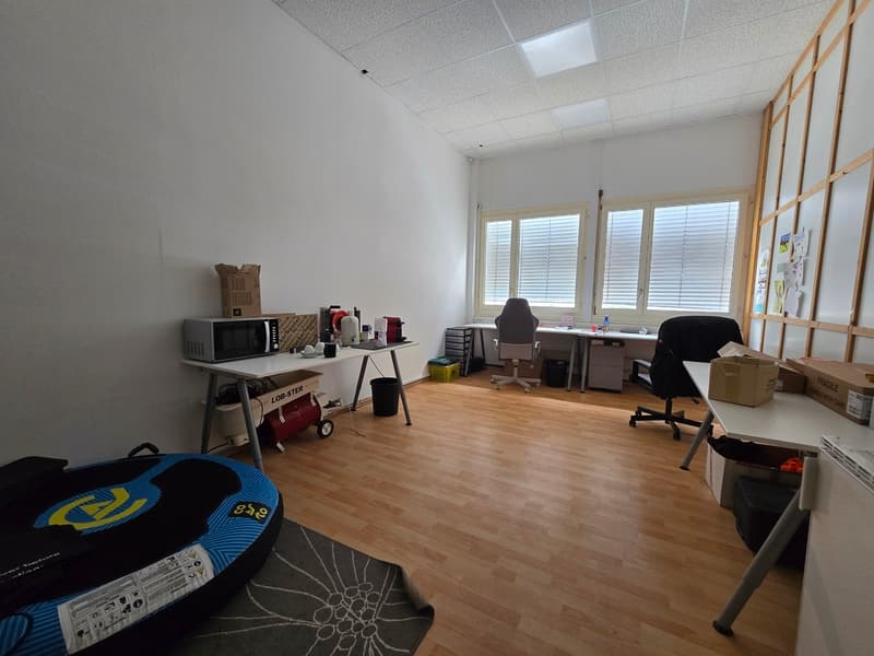 Atelier / locale commerciale di 148 m² in affitto - molto ben situato a Gland (4)