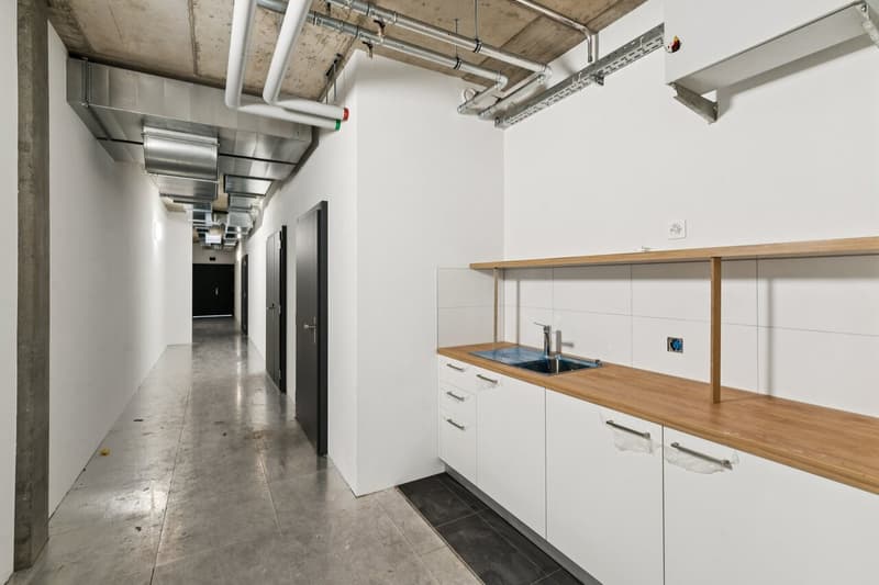 SPARK - 105,6 m2 - Spazio Laboratorio Plug & Play a Gland (5)