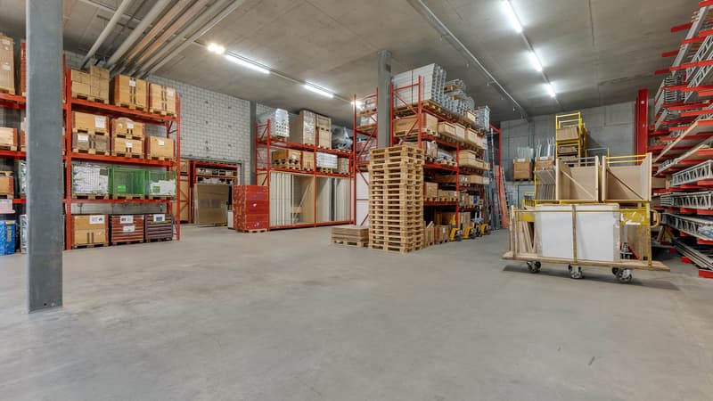 Lager- und Produktionsflächen direkt an der A1 (4)