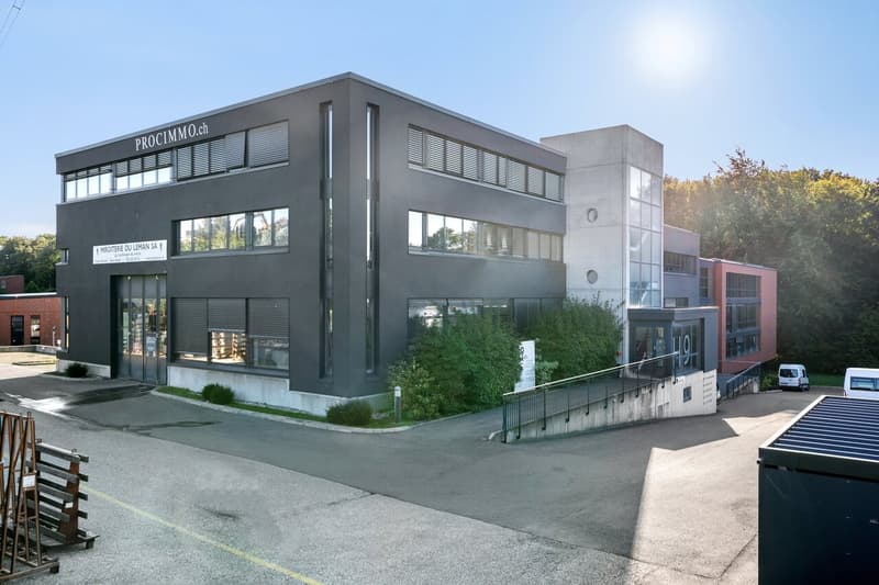 Atelier de 677m² à louer - Rez-de-chaussée - accès direct (1)
