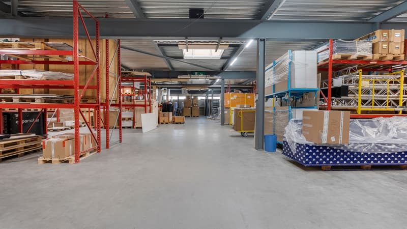 Repräsentativer Gewerbestandort mit Büro- und Logistikflächen (5)