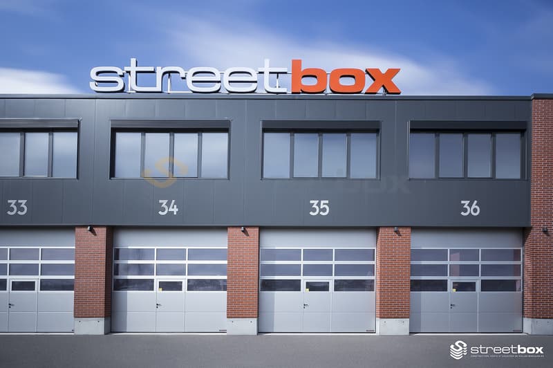Box à l'étage de 50m2 - 5m x 10m (2)