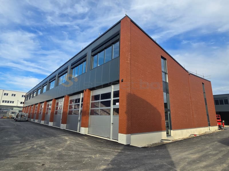 Nouveau à Moudon ! Streetbox double de 230m2 à vendre ! (1)