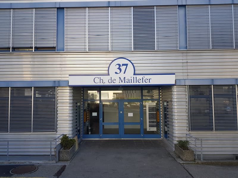 Bureau de 53 m2 au 1er étage (4)
