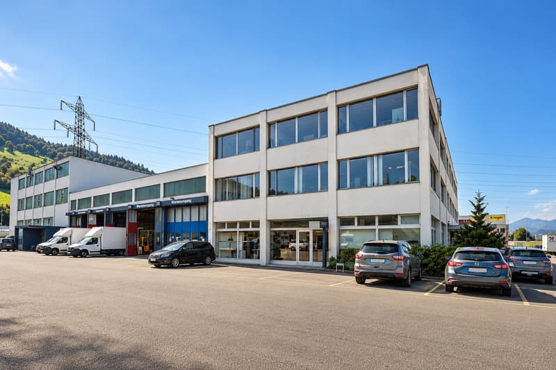Vielseitige Gewerbe- und Lagerfläche im 2. Obergeschoss in Root (2)