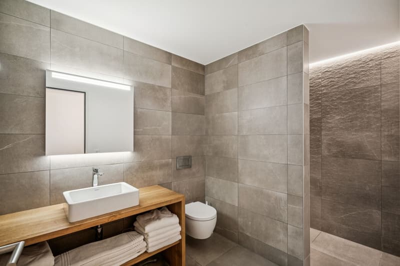 Exceptional property with two apartments and panoramic views! (7)