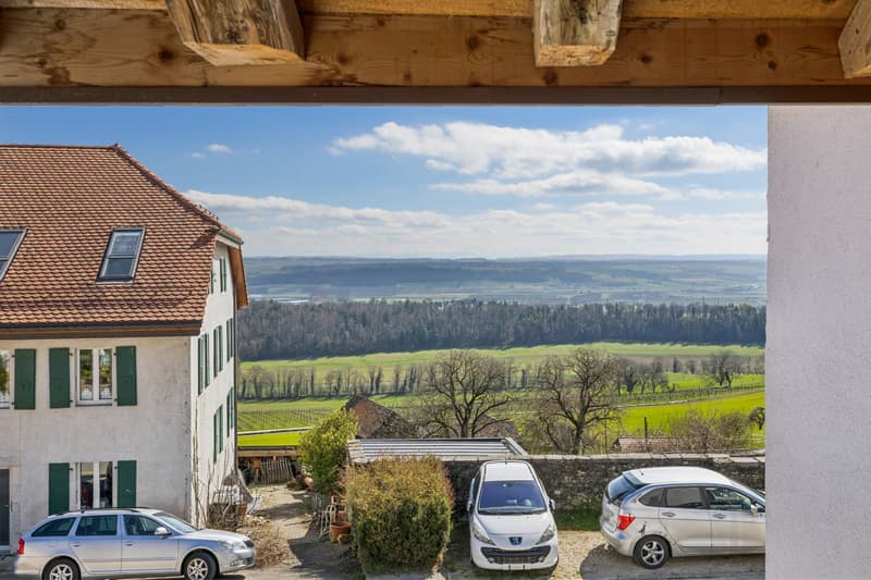 Exceptional property with two apartments and panoramic views! (8)