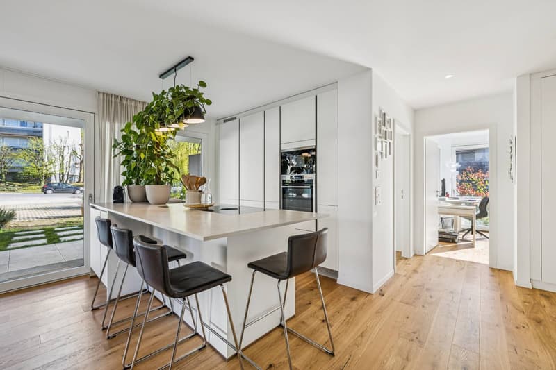 Magnifico 4.5 locali con ampia terrazza e giardino privato a Ecublen (5)