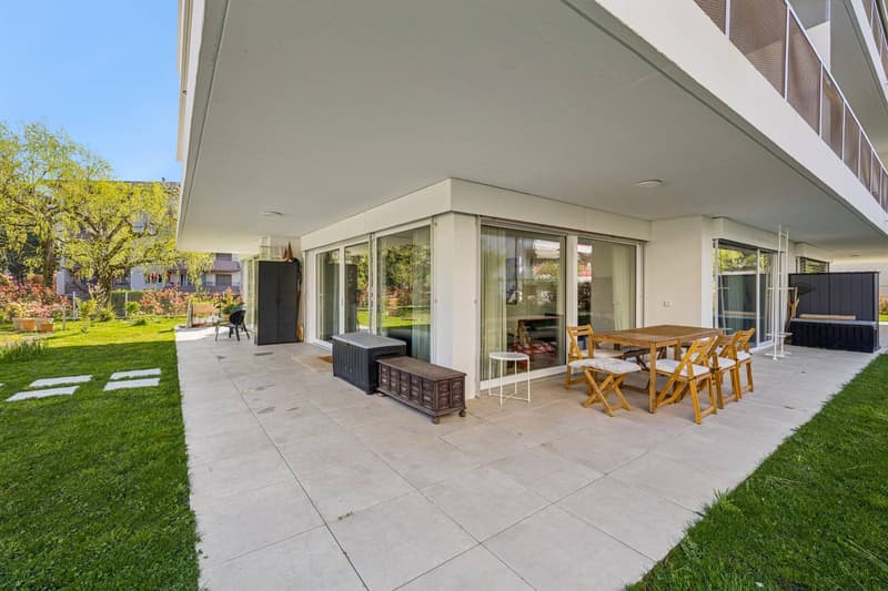 Magnifico 4.5 locali con ampia terrazza e giardino privato a Ecublen (2)