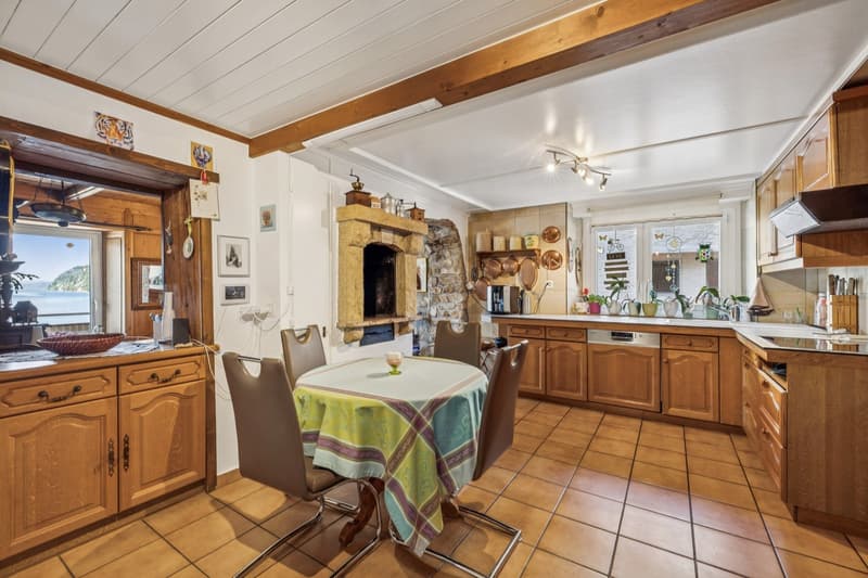 Immeuble avec potentiel promotionnel - vue imprenable sur le lac de Jo (7)