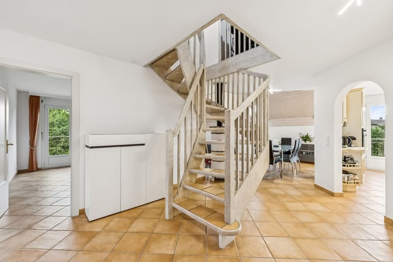 Duplex of 5.5 rooms with large independent space (3)