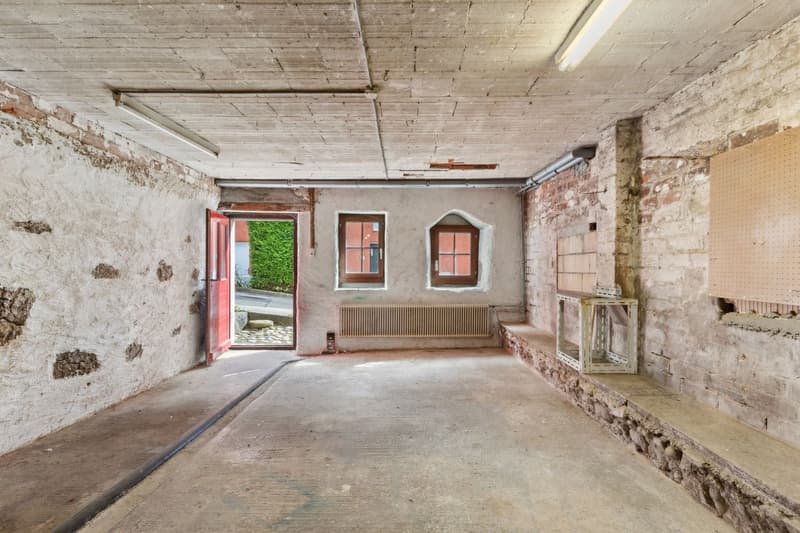 Ancienne galerie d'art transformée en maison spectaculaire et unique (11)