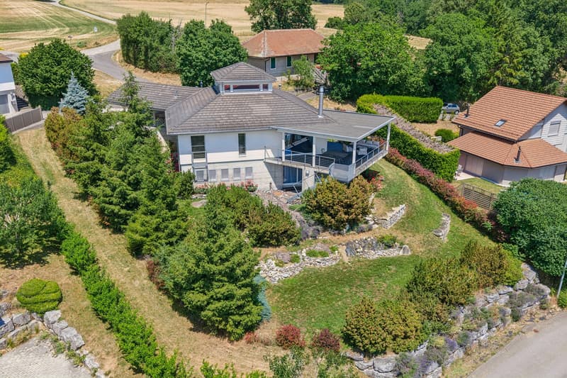 Villa d'architecte contemporaine, volumes spectaculaires, au pied du S (2)