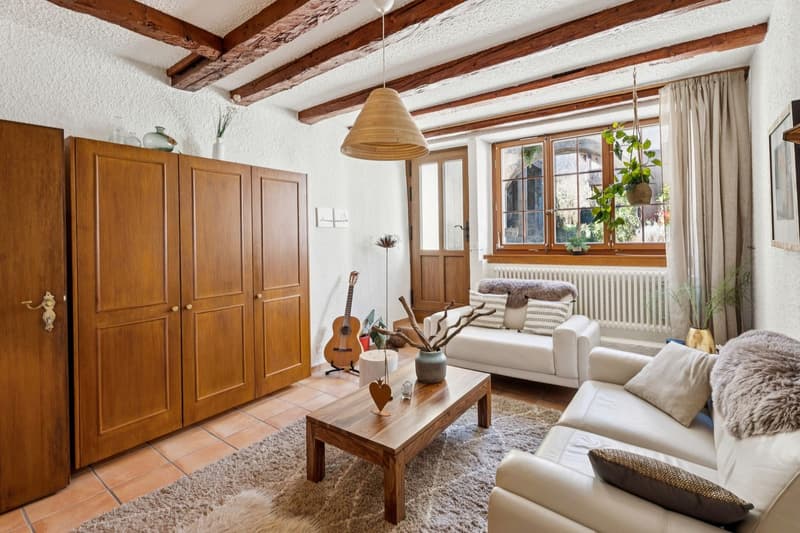 Maison villageoise de caractère située face au lac de Neuchâtel ! (4)