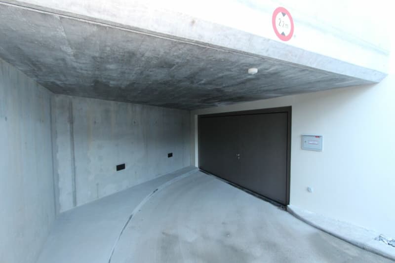 Nuovi posti auto in parcheggio sotterraneo nel centro del villaggio (6)