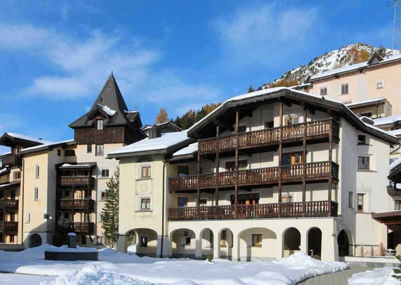 Appartement 2 pièces dans le Bivio sûr de la neige (2)