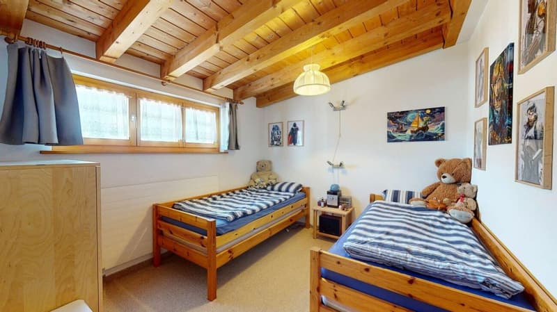 Appartement mansardé de 3,5 pièces avec une vue de rêve sur le Val Surses (7)