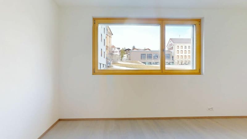 Modern attractive 3.5-room secondary residence in a quiet residential area (13)