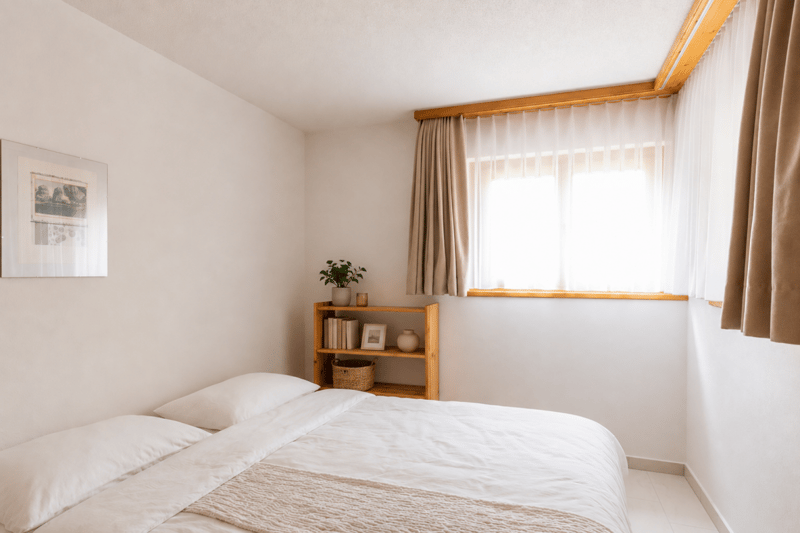 Sonnige 2.5-Zimmerwohnung mit Ausblick über Savognin (8)