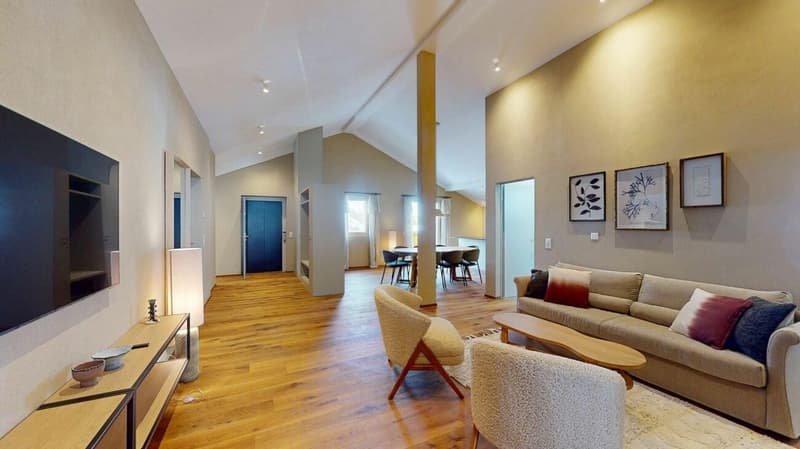 4.5 room attic apartment with management in Tgesa Romana (1)