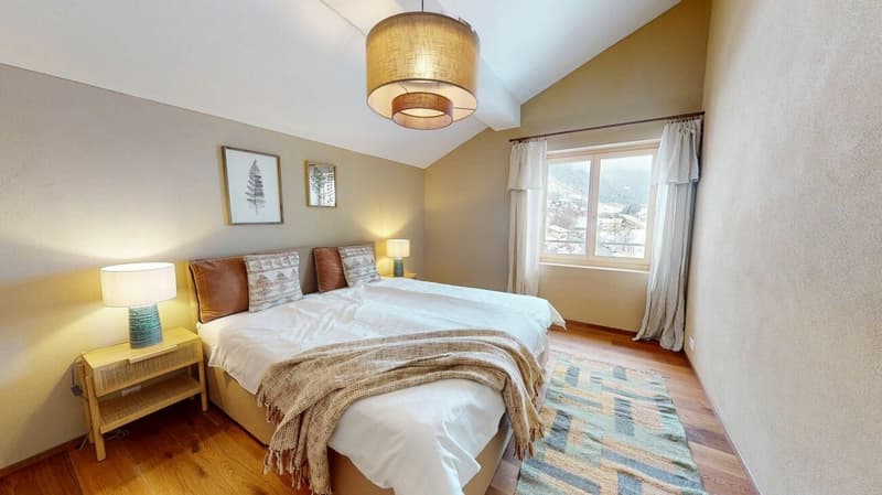 4.5 room attic apartment with management in Tgesa Romana (6)