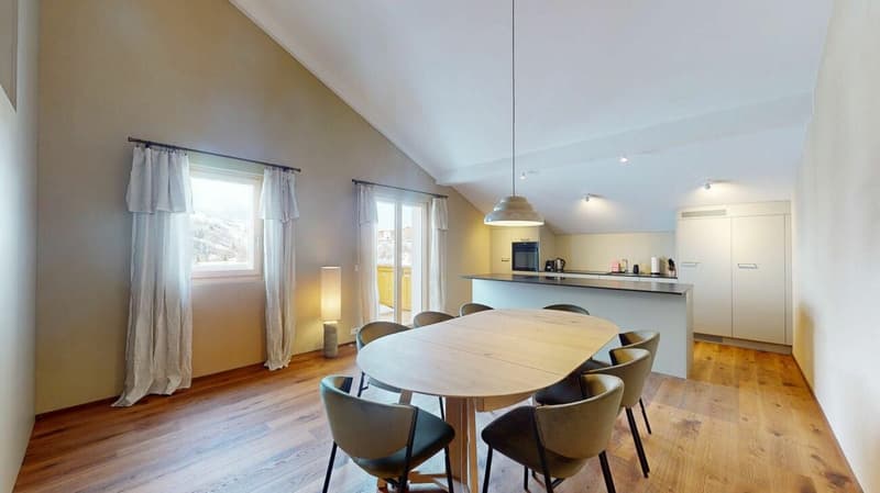 4.5 room attic apartment with management in Tgesa Romana (3)