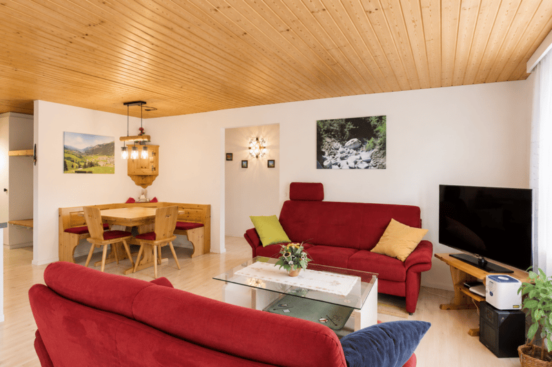 Schöne 3.5 Zimmerwohnung am Sonnenhang (1)