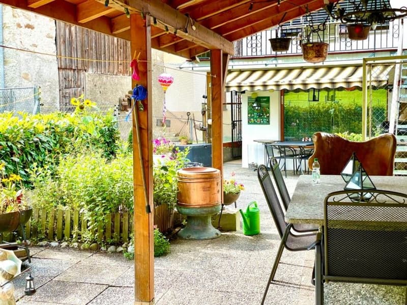 Einfamilienhaus mit Einliegerwohnung und grossem Garten (24)