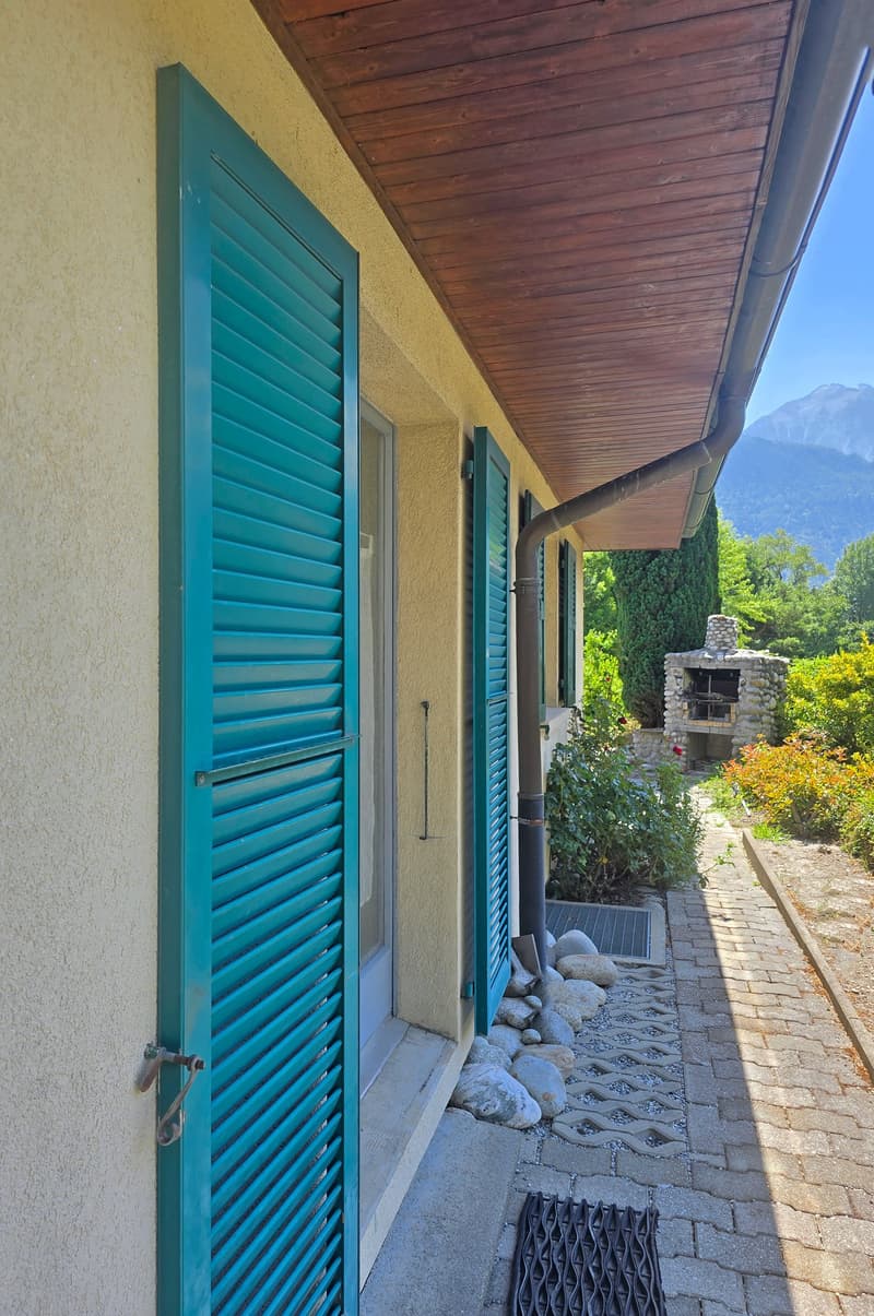 Casa indipendente con garage (6)