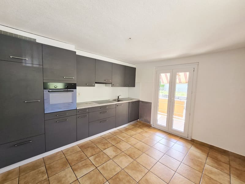 5,5 Zimmer renoviert mit großzügigen Räumen (7)