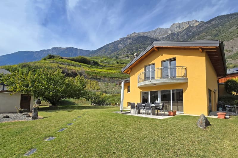 Grande villa familiale sur le coteau de Fully (1)