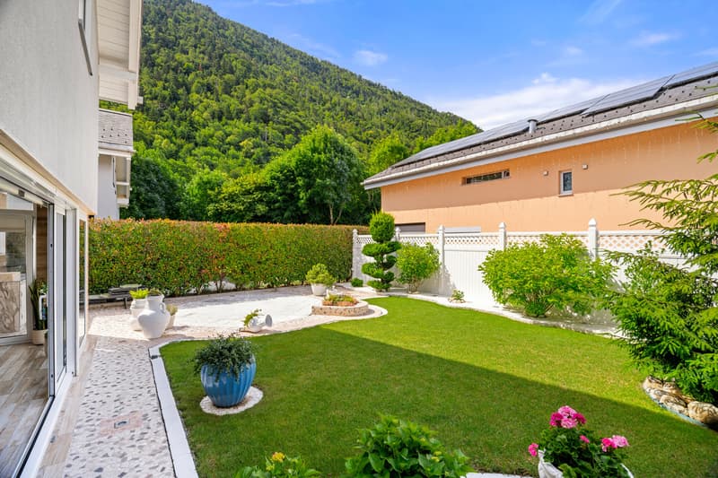 Villa 5,5 pièces au charme méditerranéen avec jardin et cuisine d'été (2)