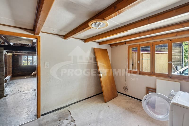 HISTORIC CHALET OF 1767 WITH RENOVATION POTENTIAL (8)