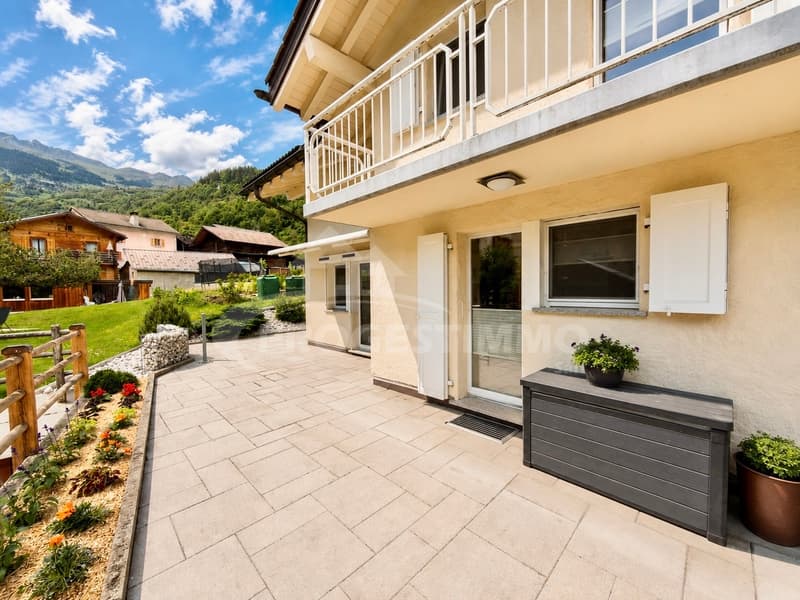 MAGNIFICENT HOUSE COMBINING CHARM, COMFORT AND PRIVILEGED ALPINE SETTING (10)