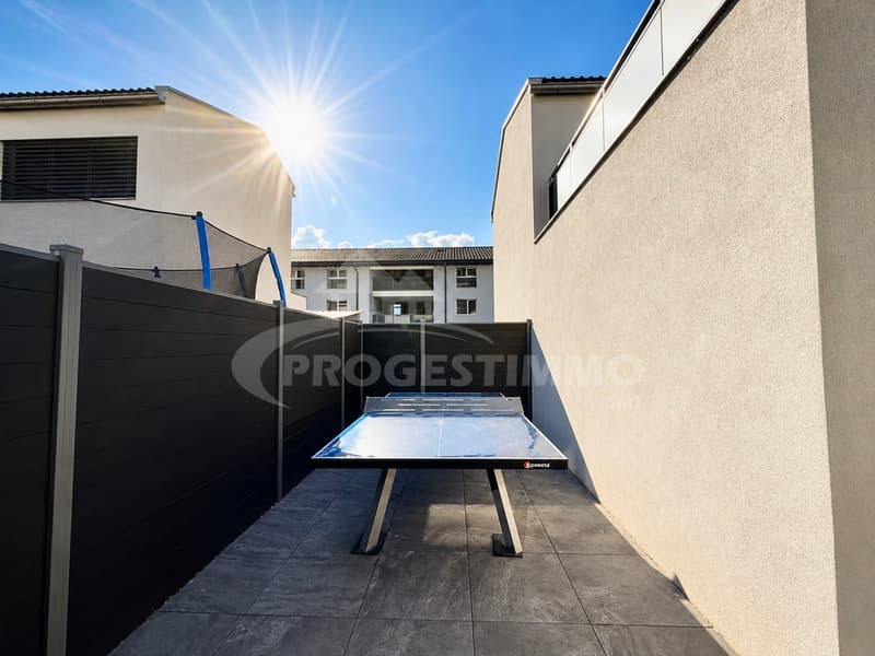 Semi-detached house with 4.5 rooms in a peaceful and privileged neighborhood (3)
