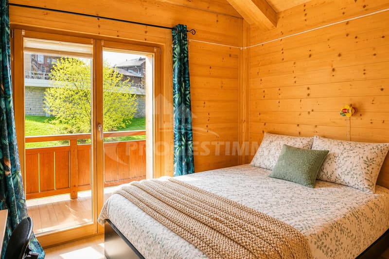 IDEALLY LOCATED IN VAL DE BAGNES (5)