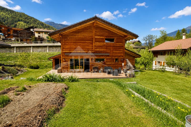IDEALLY LOCATED IN VAL DE BAGNES (9)
