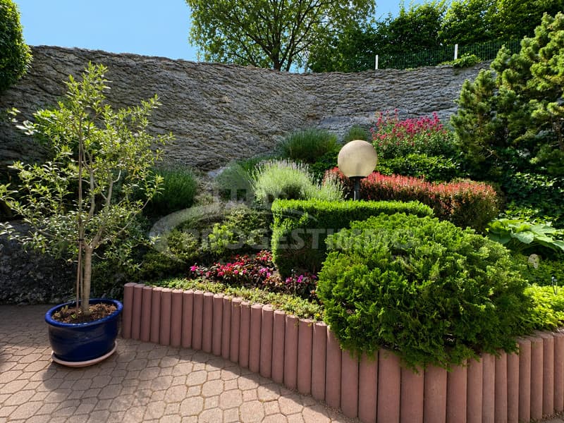 Exceptional Apartment in the Prized Gravelone Neighborhood (12)