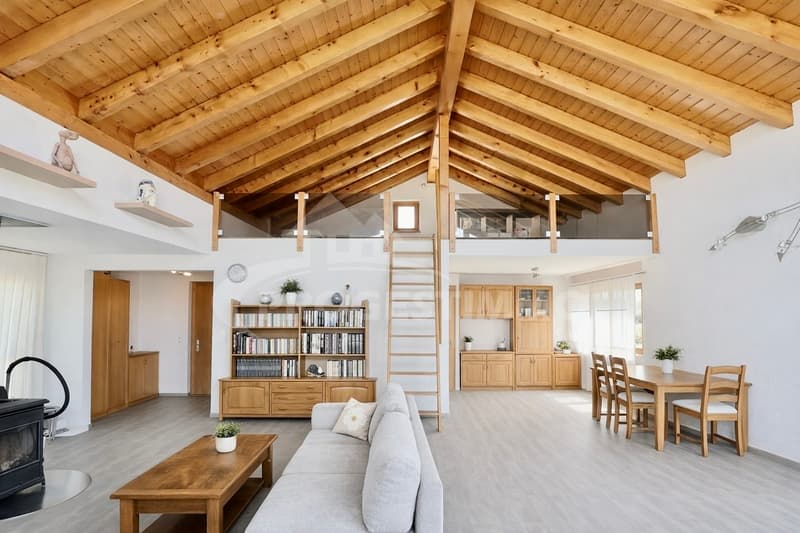 STUNNING VILLA WITH BREATHTAKING PANORAMA OVER THE PLAIN (1)