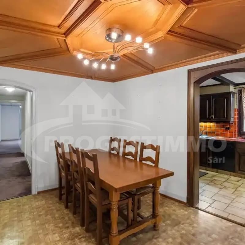 TO BE COMPLETELY RENOVATED IN THE HEART OF THE VILLAGE (8)