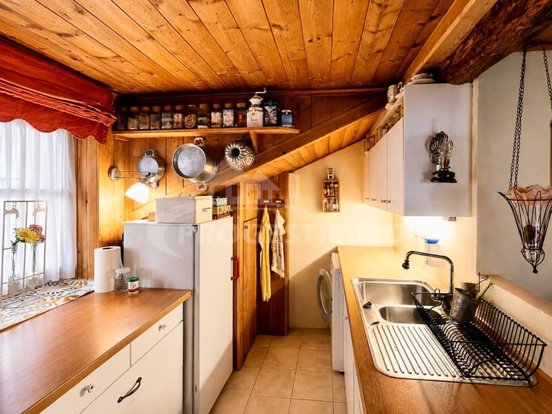 APPARTEMENT ZUM RENOVIEREN MIT BICK ÜBER DEN GRAND CHAVALARD (7)