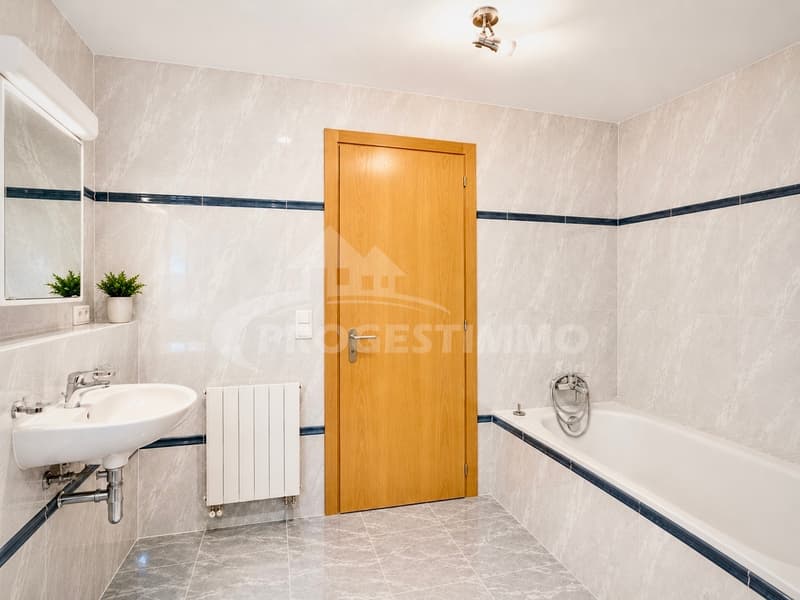 BRIGHT DUPLEX IN SAILLON (8)