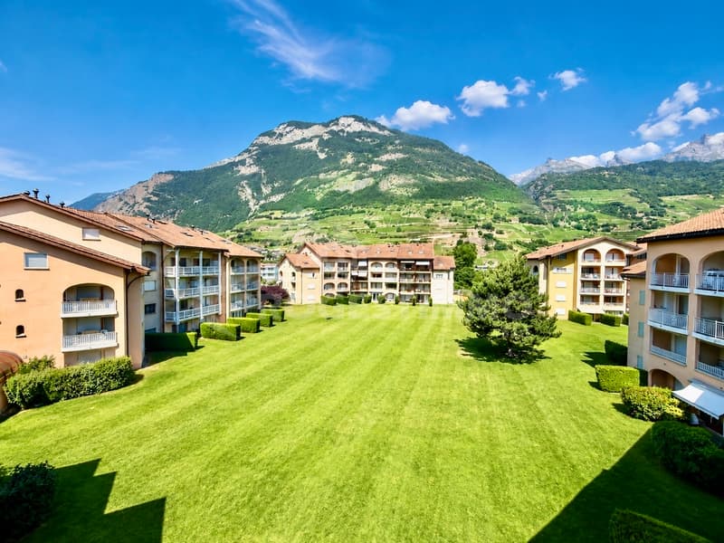 BRIGHT DUPLEX IN SAILLON (13)